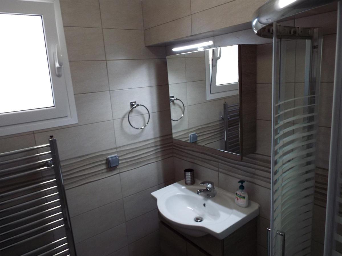 Strelitzia Apartments Karavádhos Екстериор снимка